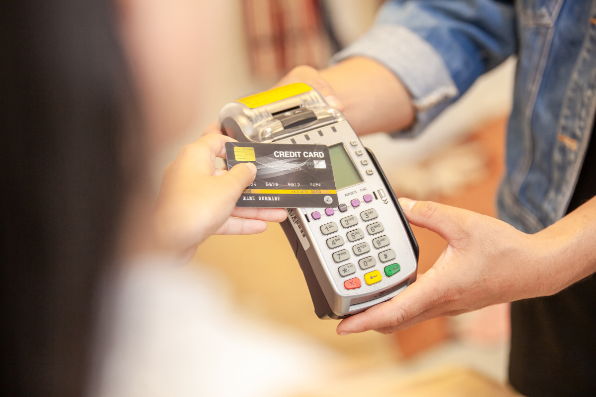 Best Credit Cards for Buying Furniture and Electronics in Singapore (1)